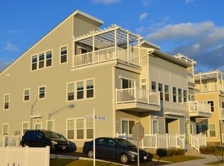 6616 Beach Front Rd, Far Rockaway, NY 11692