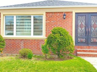 70-15 167th St, Fresh Meadows, NY 11365