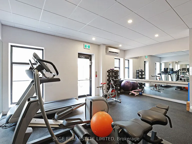 1 Deer Park Cres #803 — Photo 35