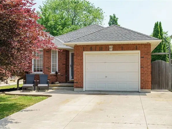 67 Jeremy St, Hamilton, ON L9A 5J8