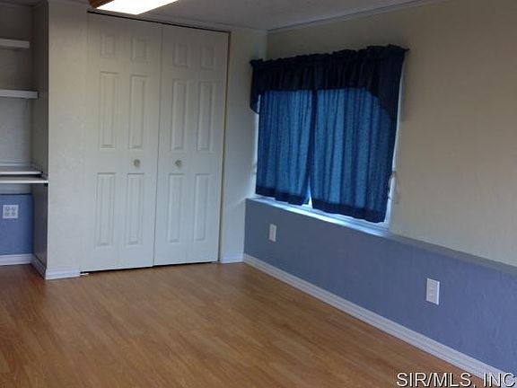 5th image of 405 E Hillview Ave