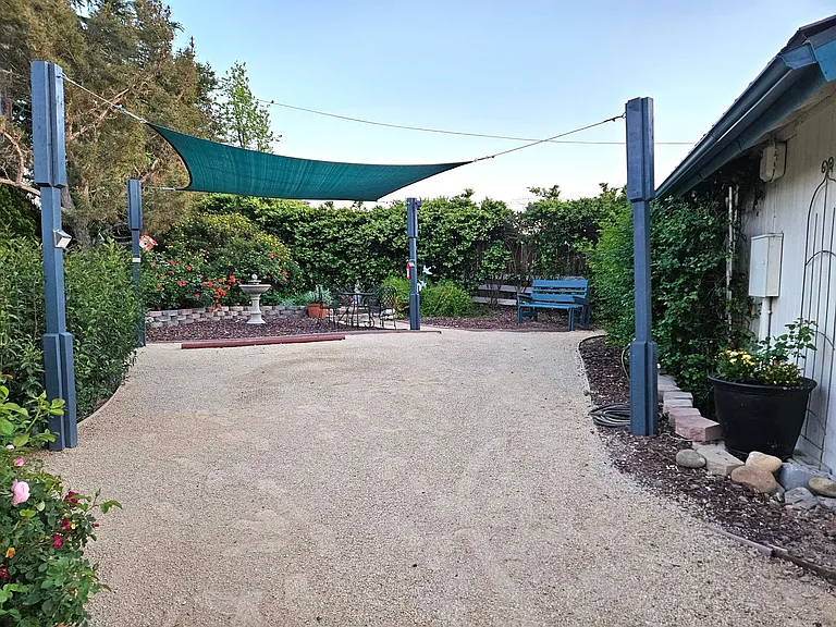 1219 Deer Trail Ln — Photo 13