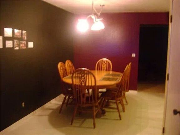 4th image of 320 S 10th Ave