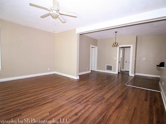 2nd image of 131 E Prospect St