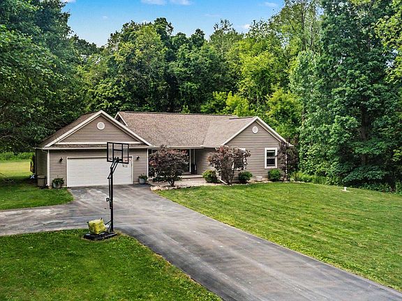 3rd image of 1298 Kendor Dr