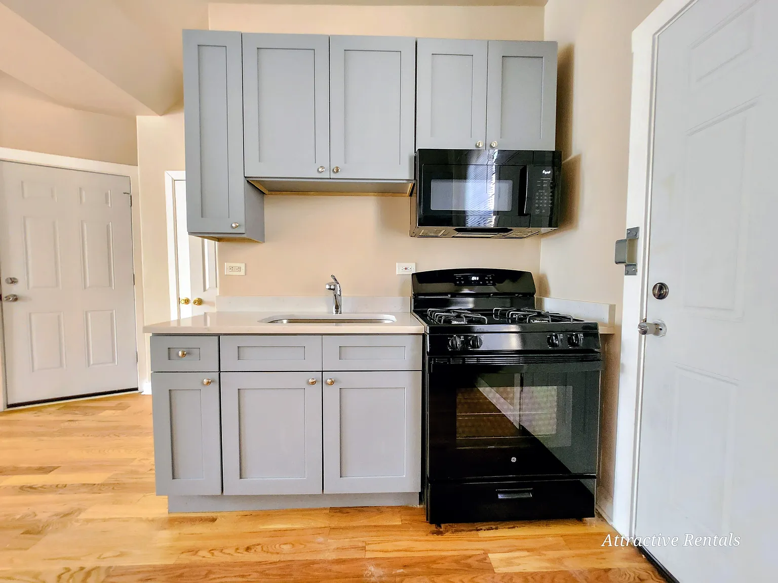 2 bed, 900 sqft, $1,000 — Photo 3