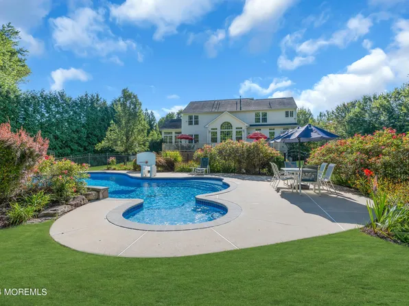 12 Fountain View Drive, Jackson, NJ 08527
