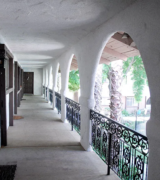 Barcelona Apartments — Photo 6
