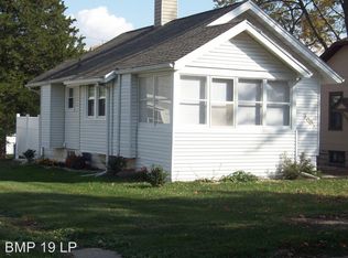 3005 E Ave NE, Cedar Rapids, IA 52402