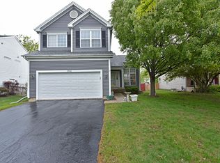 7740 Geneva Dr, Gurnee, IL 60031
