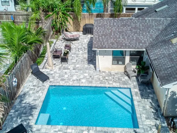 1168 12TH Street N, Jacksonville Beach, FL 32250