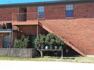 233 W McCart St UNIT E, Krum, TX 76249