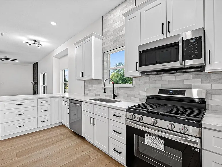 1522 New Cedars Dr — Photo 1