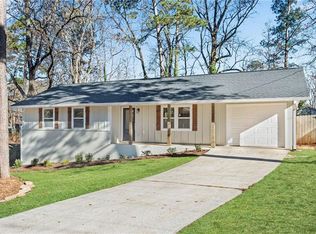 1132 Woodleigh Rd SW, Marietta, GA 30008