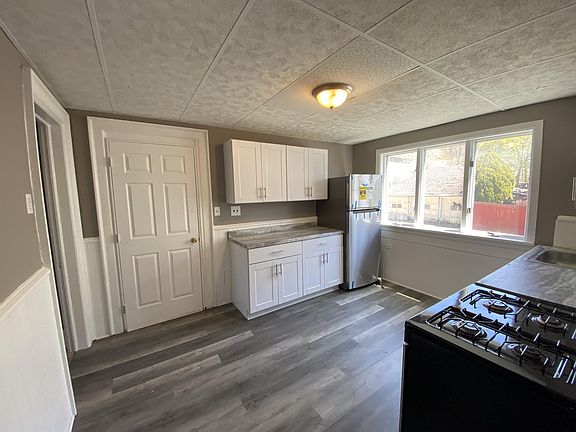 5th image of 376 Glenwood Ave Unit 3