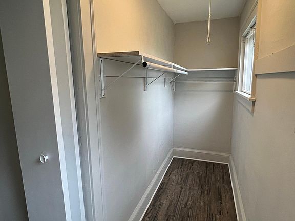 2nd image of 1680 Robinwood Ave Unit 1