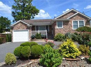 2675 Hewlett Ave, Merrick, NY 11566