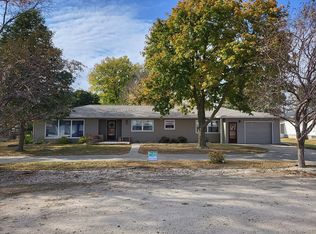 313 2nd Ave NE, West Bend, IA 50597