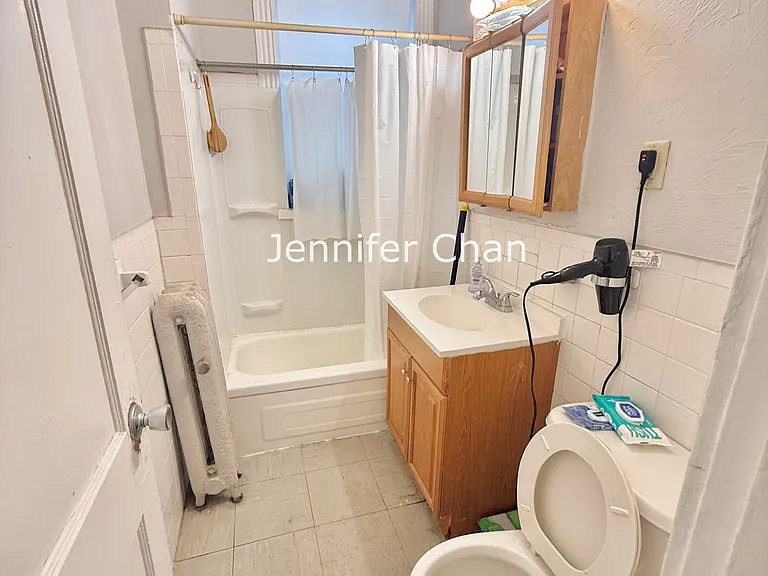 33 Gardner St #6 — Photo 5