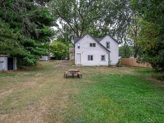 2nd image of 1315 11th Street E