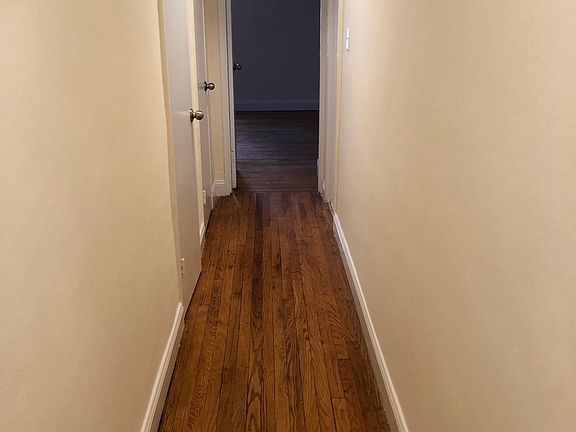 5th image of 14219 Barclay Ave APT 4J