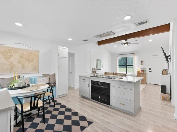308 River Hills Dr, San Marcos, TX 78666