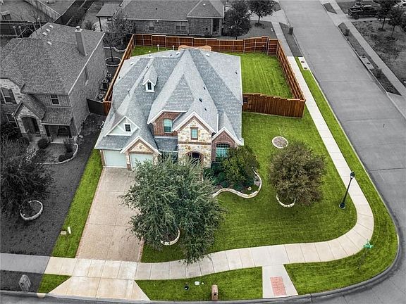 2nd image of 9525 Lance Dr