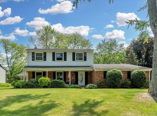 26172 Westmeath St, Farmington Hills, MI