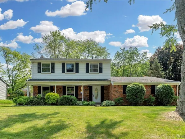 26172 Westmeath St, Farmington Hills, MI 48334