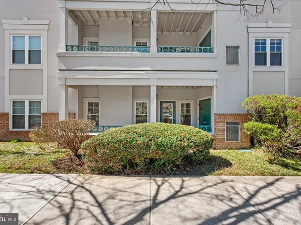12001 Taliesin Pl APT 12, Reston, VA 20190