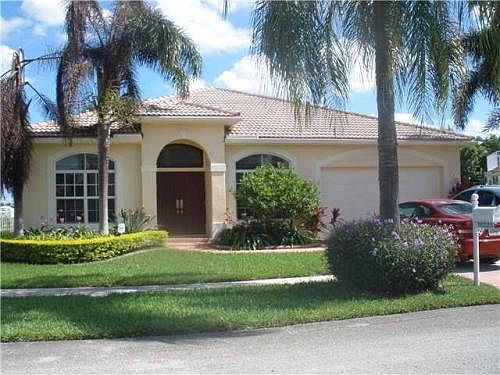 3rd image of 18225 NW 12th St