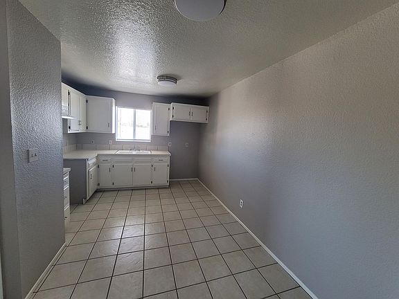 4th image of 6729 Live Oak St #B