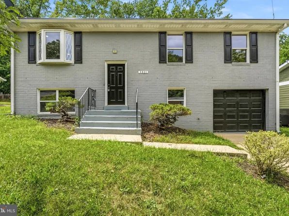 4801 Iverson Pl, Temple Hills, MD 20748