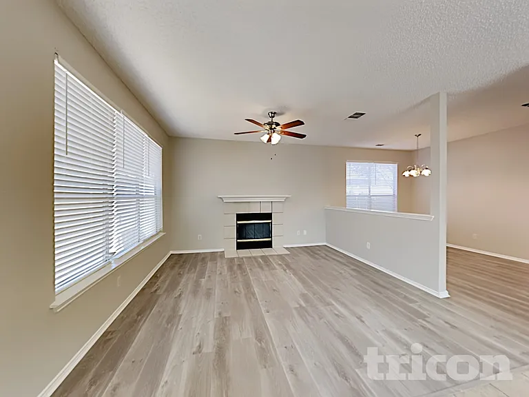 813 Indigo Ter — Photo 4