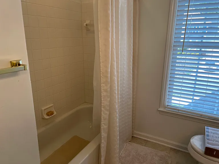 8516 Wheeling Dr — Photo 17