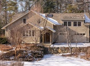 32 Mountain Rd, Deerfield, NH 03037