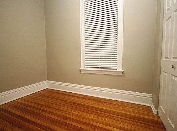3rd image of 1824 N Paulina St APT Gdn