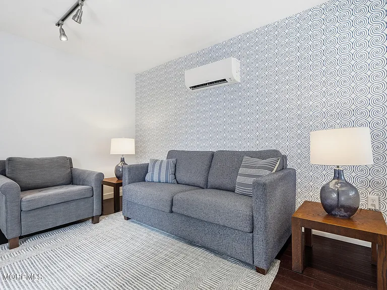 46 Broadway Ave #46 — Photo 7