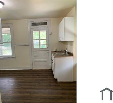 3rd image of 213 Waller Ave