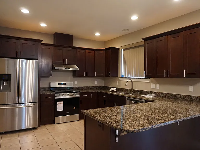 521 Harman Way — Photo 2