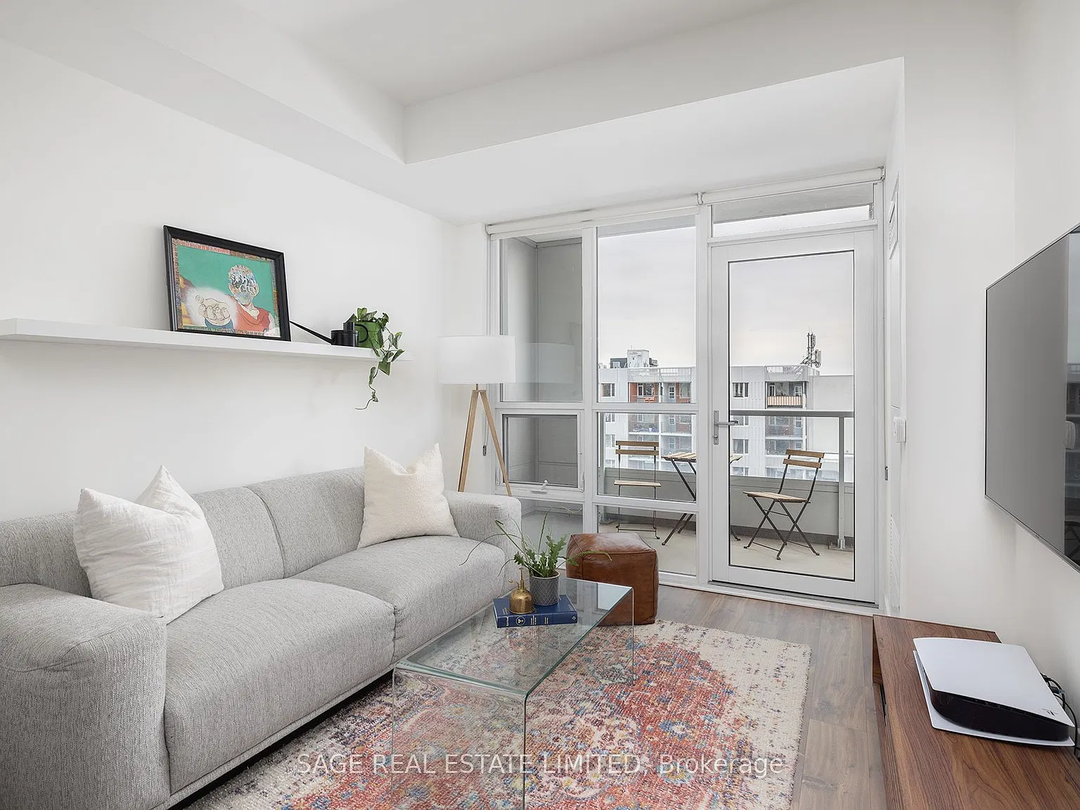 2 bed, $2,600 — Photo 2