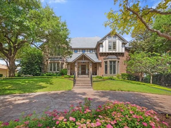 6908 Ridgewood Dr, Fort Worth, TX 76132