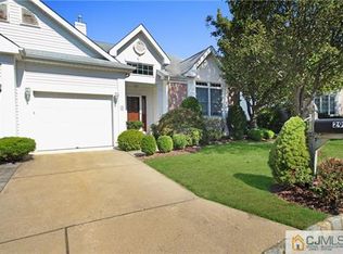 29 Ardsleigh Pl, Monroe Township, NJ 08831