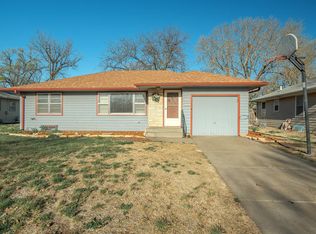 854 Kenison Rd, Salina, KS 67401