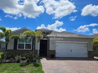 623 Parkshore Lake Ave, Cape Coral, FL 33993