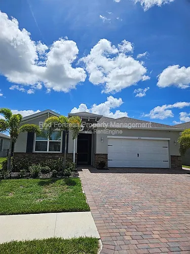 623 Parkshore Lake Ave Photo 1