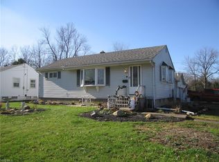 382 White Oak Dr, Elyria, OH 44035