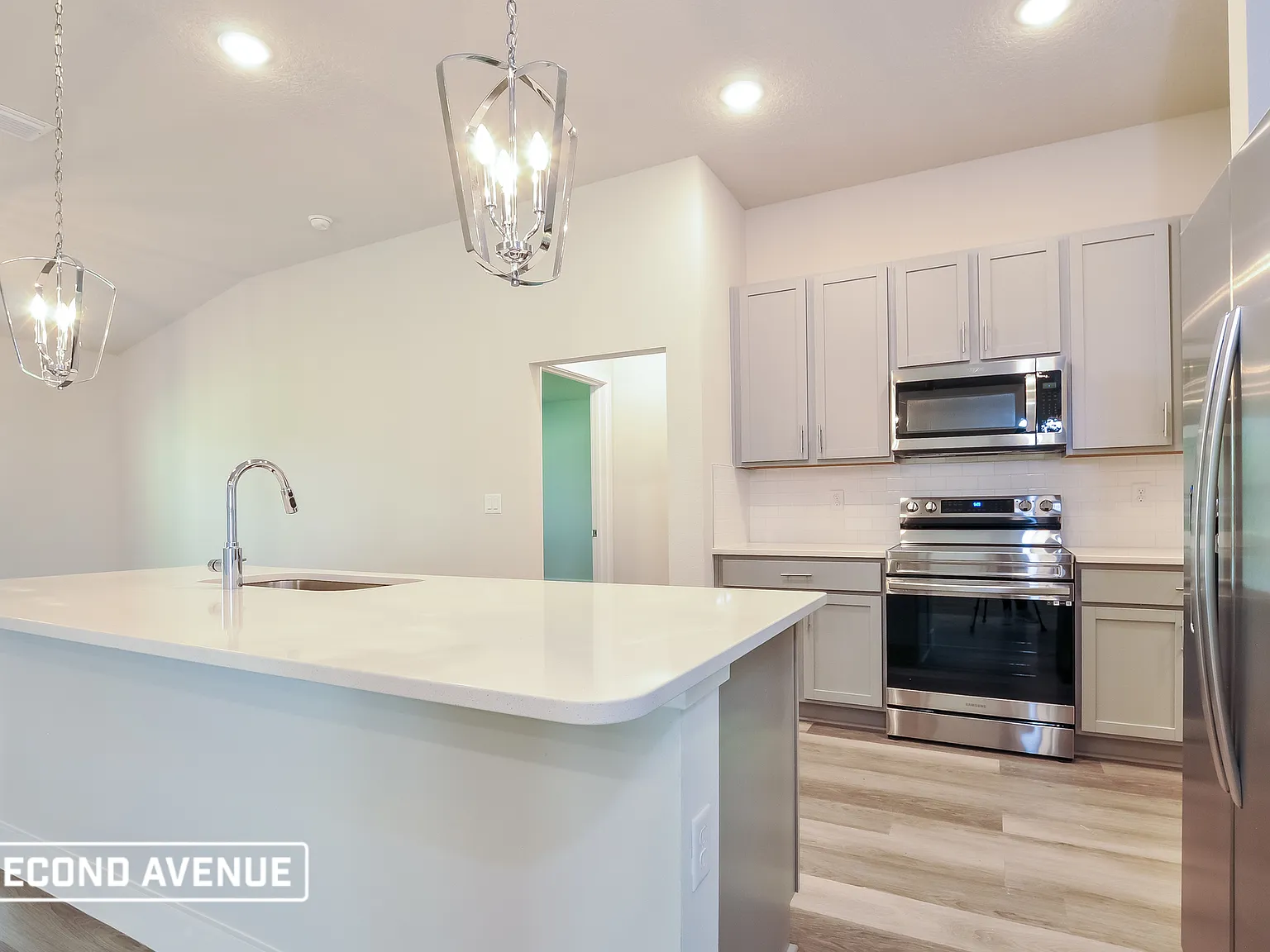 3 bed, 2.0 bath, 1721 sqft, $1,909 — Photo 3