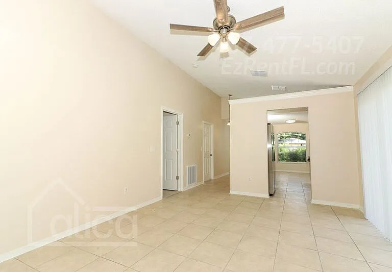 2405 Chase Ave — Photo 7