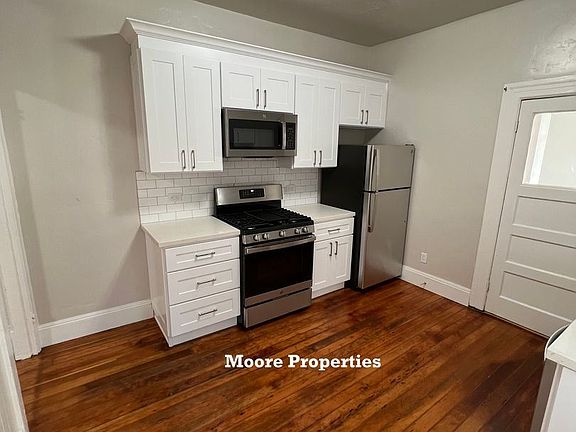 3rd image of 1434 S Van Ness Ave #11427511